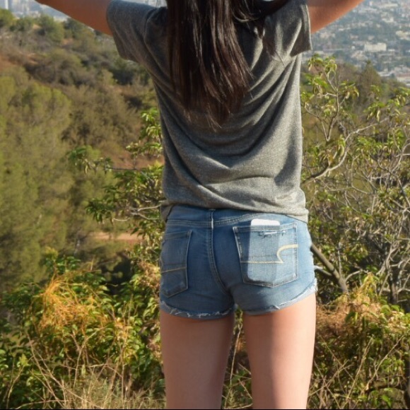 American Eagle Distressed Denim Short Shorts - Picture 4 of 4